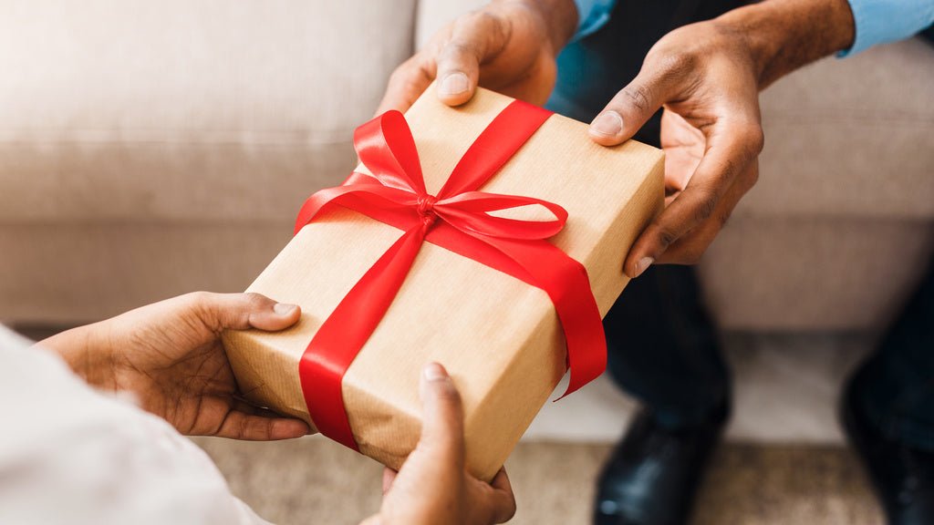 Our Gift Guide For Guys - The Cut Buddy