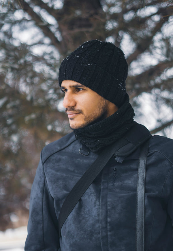 What Causes Dandruff in the Winter?