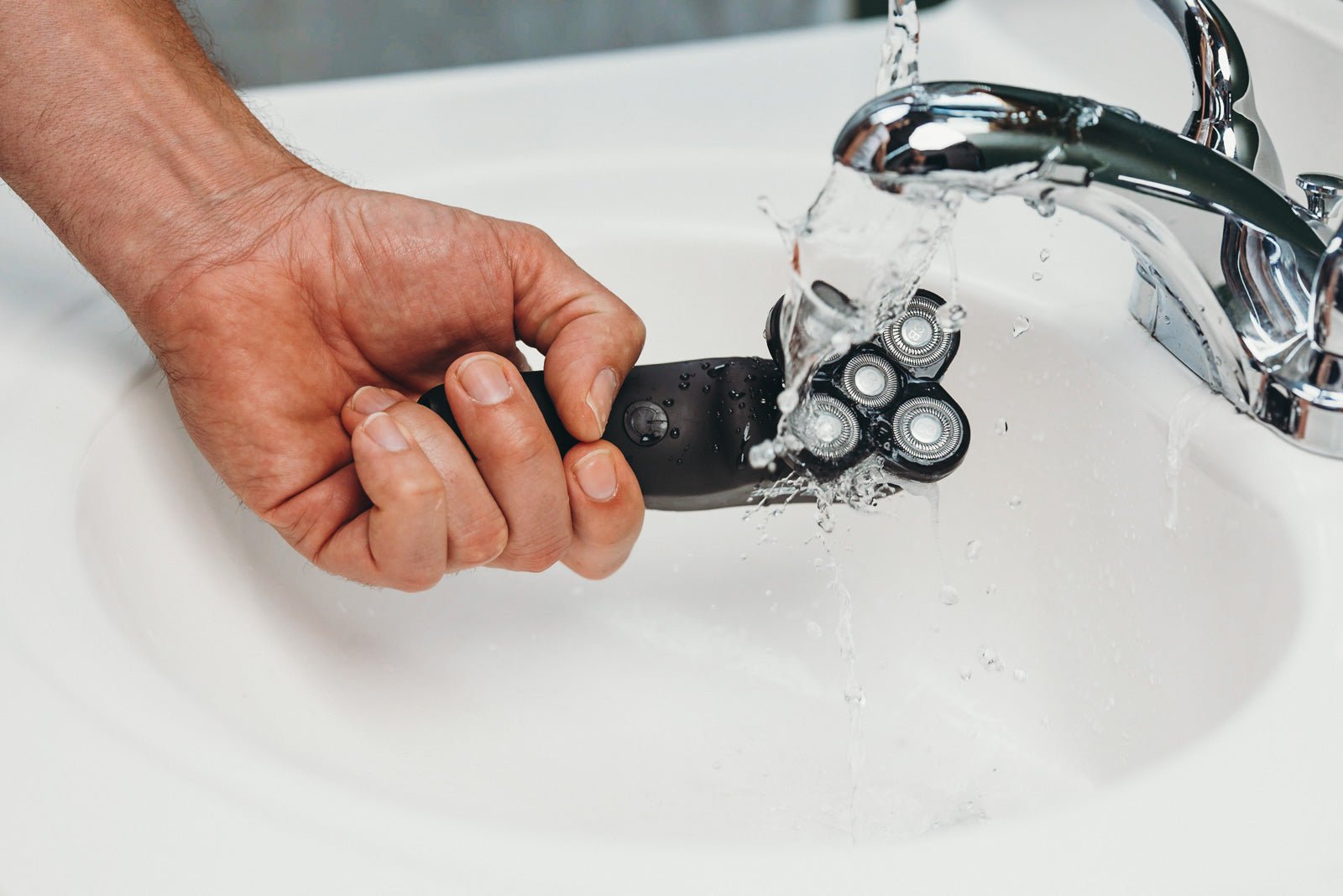 Bald Buddy - Ergonomic Bald Shaver (Copy) - The Cut Buddy - The Cut Buddy