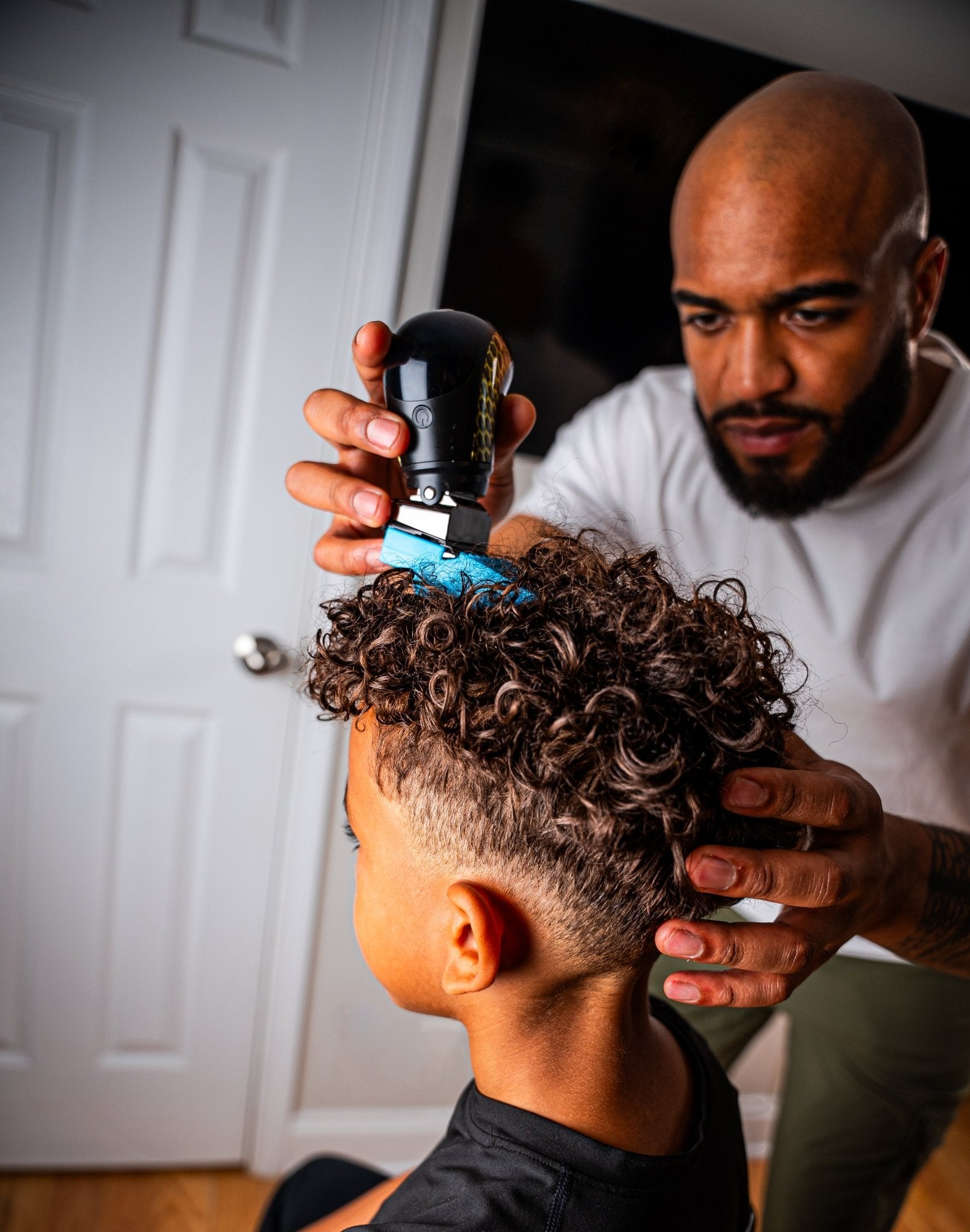 Buzz Buddy - 360° Clipper - The Cut Buddy - The Cut Buddy